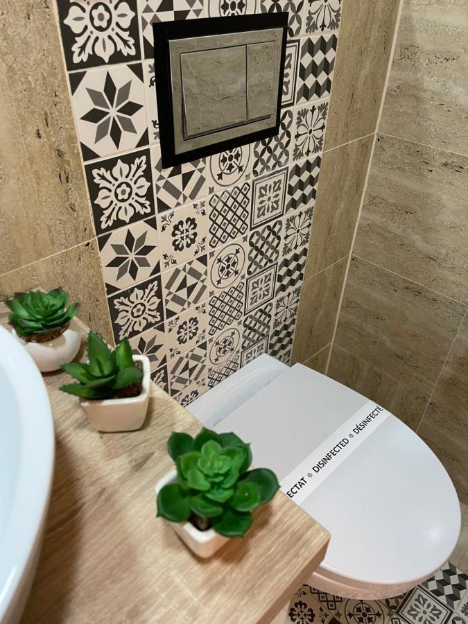 Aquamarine Luxury Apartment Palace 布加勒斯特 外观 照片